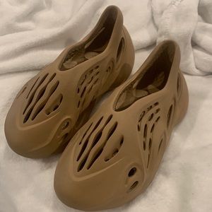 NEW foam inspired runners size 7 womens